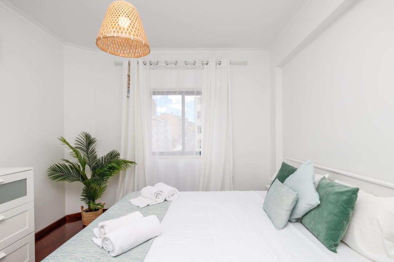 Breeze Beach House Setúbal Eksteriør billede